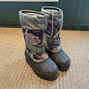 L.L. Bean Gray and Black Camouflage Boots